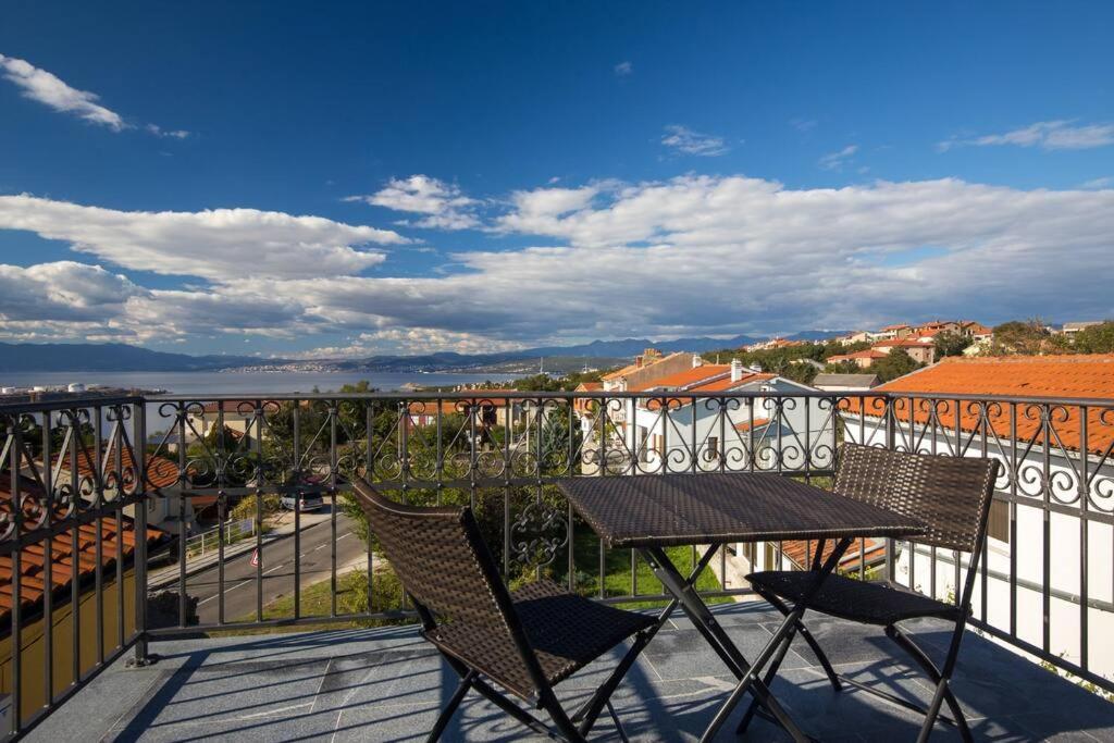 Villa Ajda - Green Room Omišalj Kültér fotó